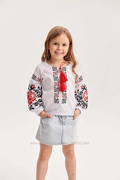 Вишиванка дівчача  Марійка червона на білому  