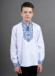 Хлопчача вишиванка синім по білому  