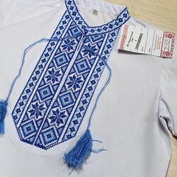 Вишиванка для хлопчика з синьою вишивкою