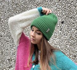 Наталья Жданова street. hats. repeat Джемпер Бусины 2024 Шапка Fire 