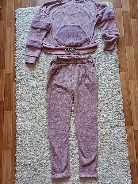 Костюм дівчинці утеплений 9-11 р