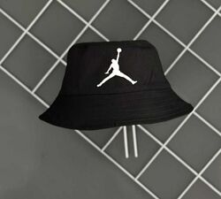 Панама Nike Air Jordan черная с белым голотипом