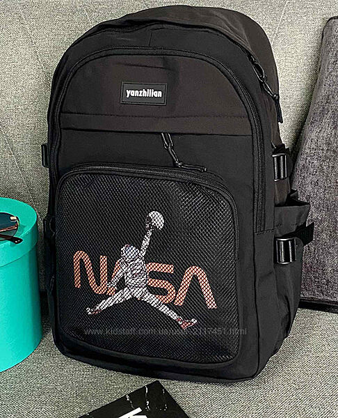 Місткий рюкзак NASA 