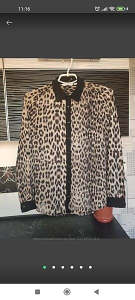 Блуза у леопардовий принт.