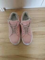 Кросівки жіночі шкіряні 