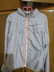 Вітровка жіноча