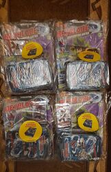  Журнал з бустером по 8 карточек та жестяним боксомБЕЙБЛЕЙД BEYBLADE 