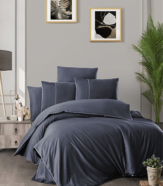 Комплект постільної білизни Deluxe Satin Dark Series First Choice