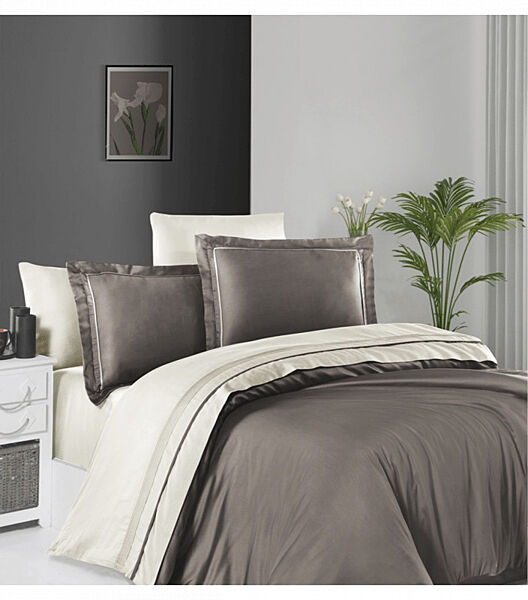 Комплект постільної білизни Deluxe Satin First Choice