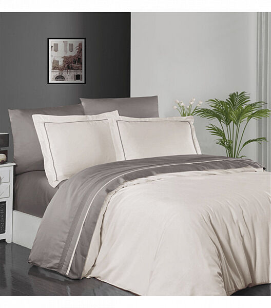 Комплект постільної білизни Deluxe Satin First Choice
