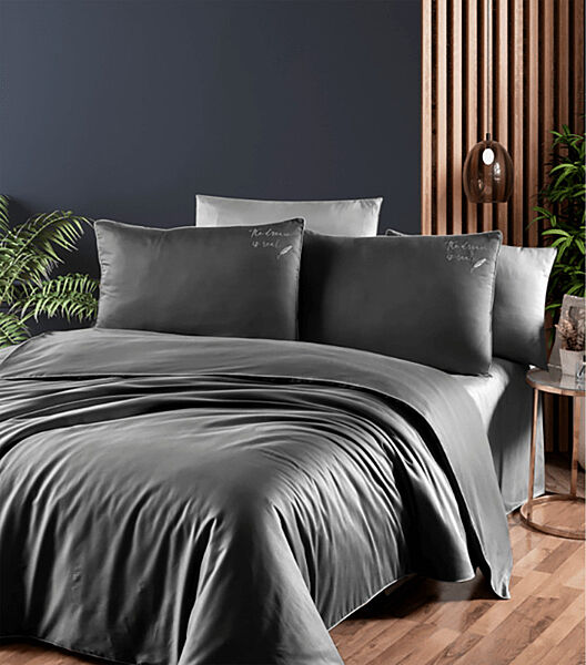 Комплект постільної білизни Deluxe Satin Dark Series First Choice