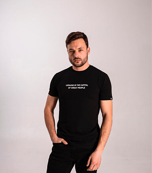 Чоловіча футболка з написом UKRAINE