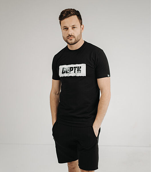 Чоловіча футболка з написом DEPKT