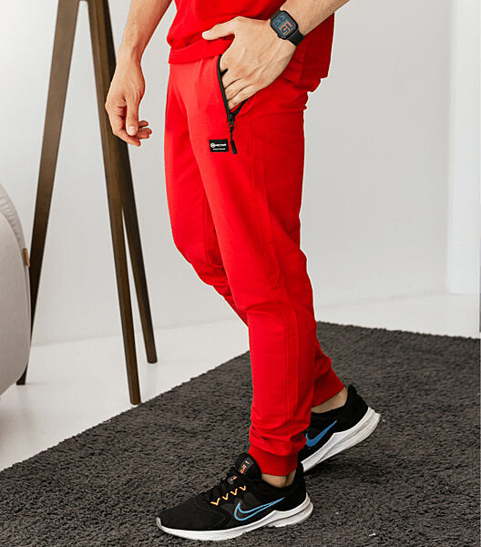 Спортивні штани на манжетах