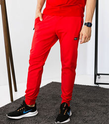 Спортивні штани на манжетах