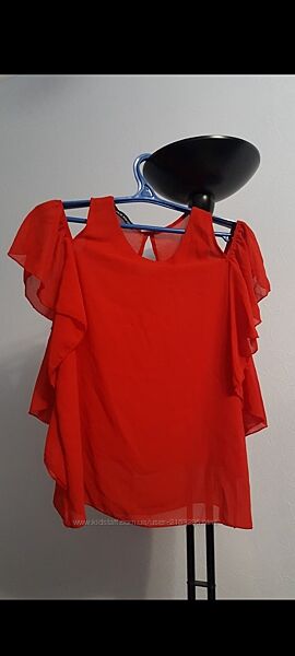 Блузка прозрачная свободная Италия. Блуза футболка с рюшами открытые плечи 