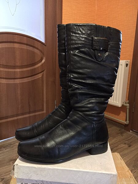 Шкіряні чоботи на цегейці, розмір 39. baceye.