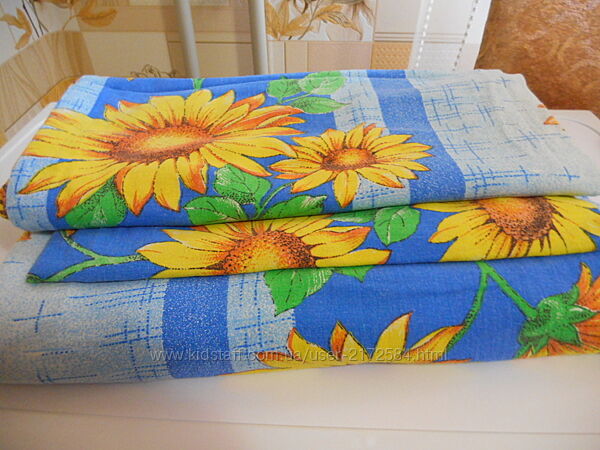 Постельное белье-пододеяльник, наволочки.