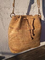 Стильная и легенькая сумочка