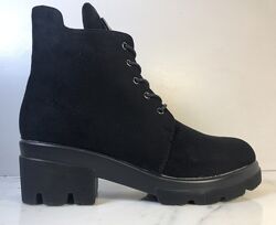 Стильні жіночі черевики