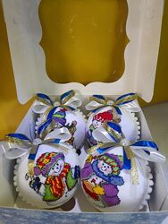 Ялинкові іграшки вишиті набір