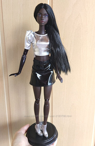Barbie Looks 10 AA Model Tall HBX93 Барбі Лукс Висока лялька