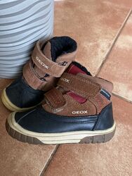 Взуття демісезон для хлопчика 22 23 geox