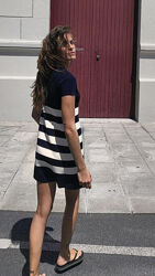 Стильное платье в полоску микровязка от Zara размер S