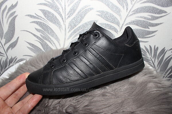 Adidas кросівки 21.8 см устілка