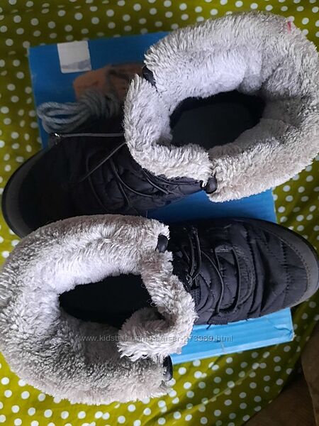 Продам підліткові дитячі зимові ботинки columbia б/в розмір 36